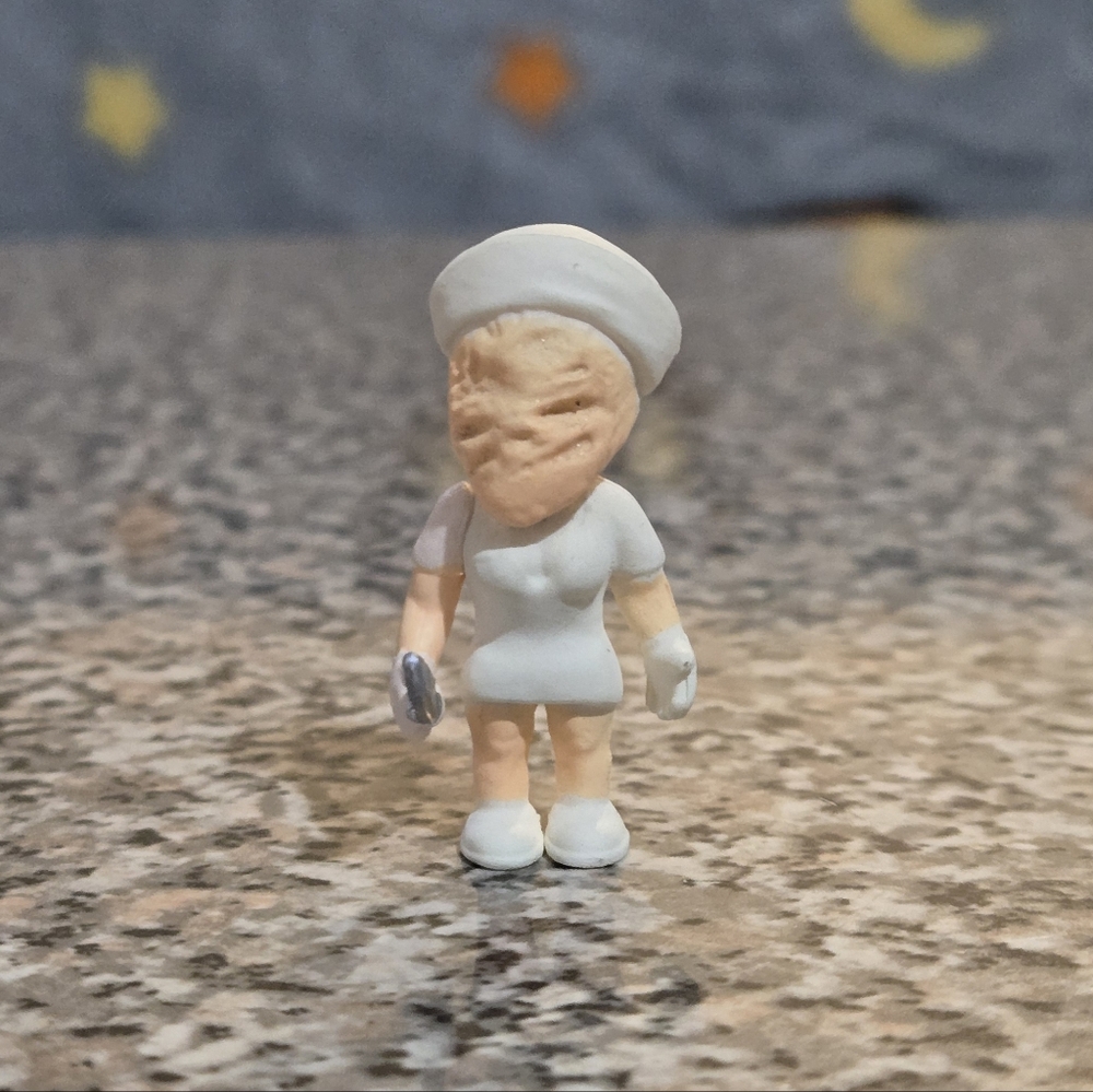 🍒🍒 Silent Hill: Miniature Nurse Figurine
